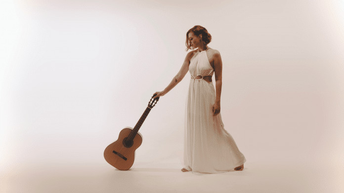 Ana Clara Guerra lança seu álbum de estreia ‘Novos Ventos’