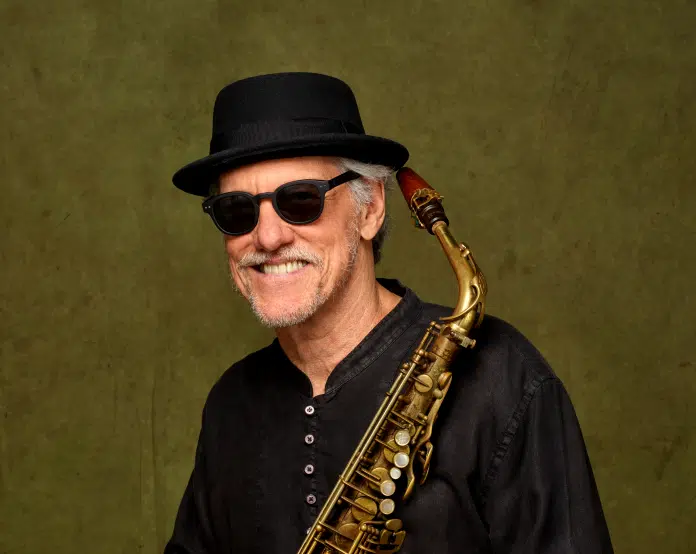 Mauro Senise toca Johnny Alf no show ‘Ilusão à Toa’ no Festival Teatro Rival 90 anos