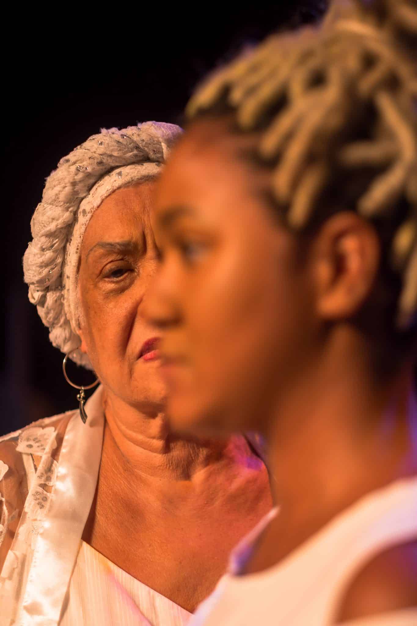 revistaprosaversoearte.com - Espetáculo 'Mãe Baiana' no Teatro UFF a preços populares