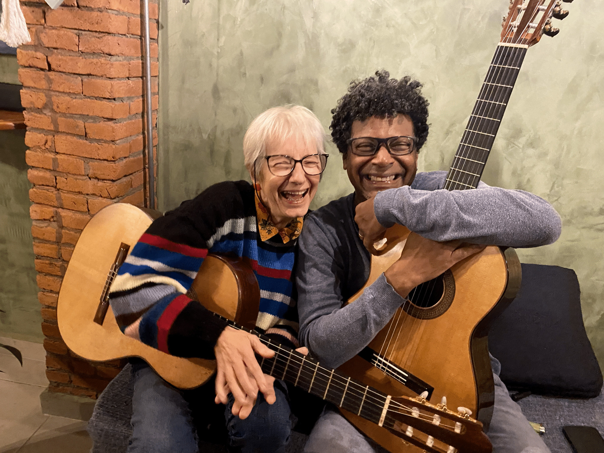 revistaprosaversoearte.com - Marcelo Menezes se apresenta no Teatro da Rotina, com participa&ccedil;&atilde;o das cantoras Carmen Queiroz e Maria Martha