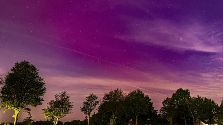 revistaprosaversoearte.com - Tempestade solar extrema causa auroras boreais espetaculares