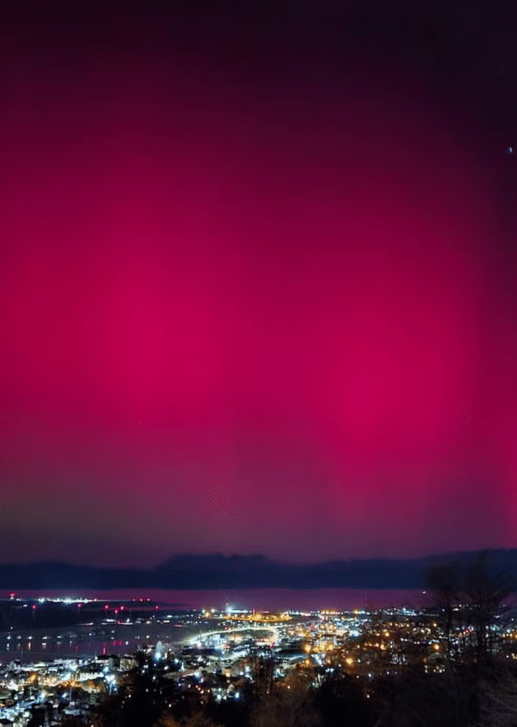 revistaprosaversoearte.com - Tempestade solar extrema causa auroras boreais espetaculares