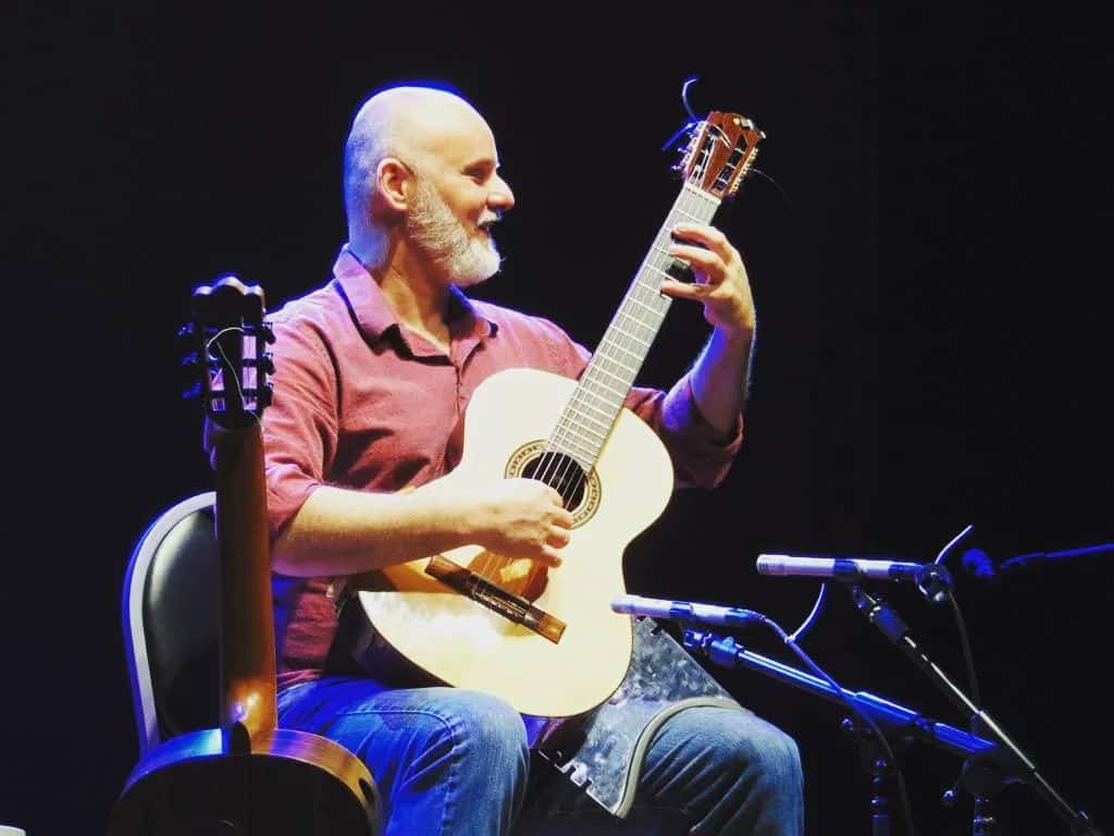 revistaprosaversoearte.com - André Siqueira se apresenta na Casa do Choro