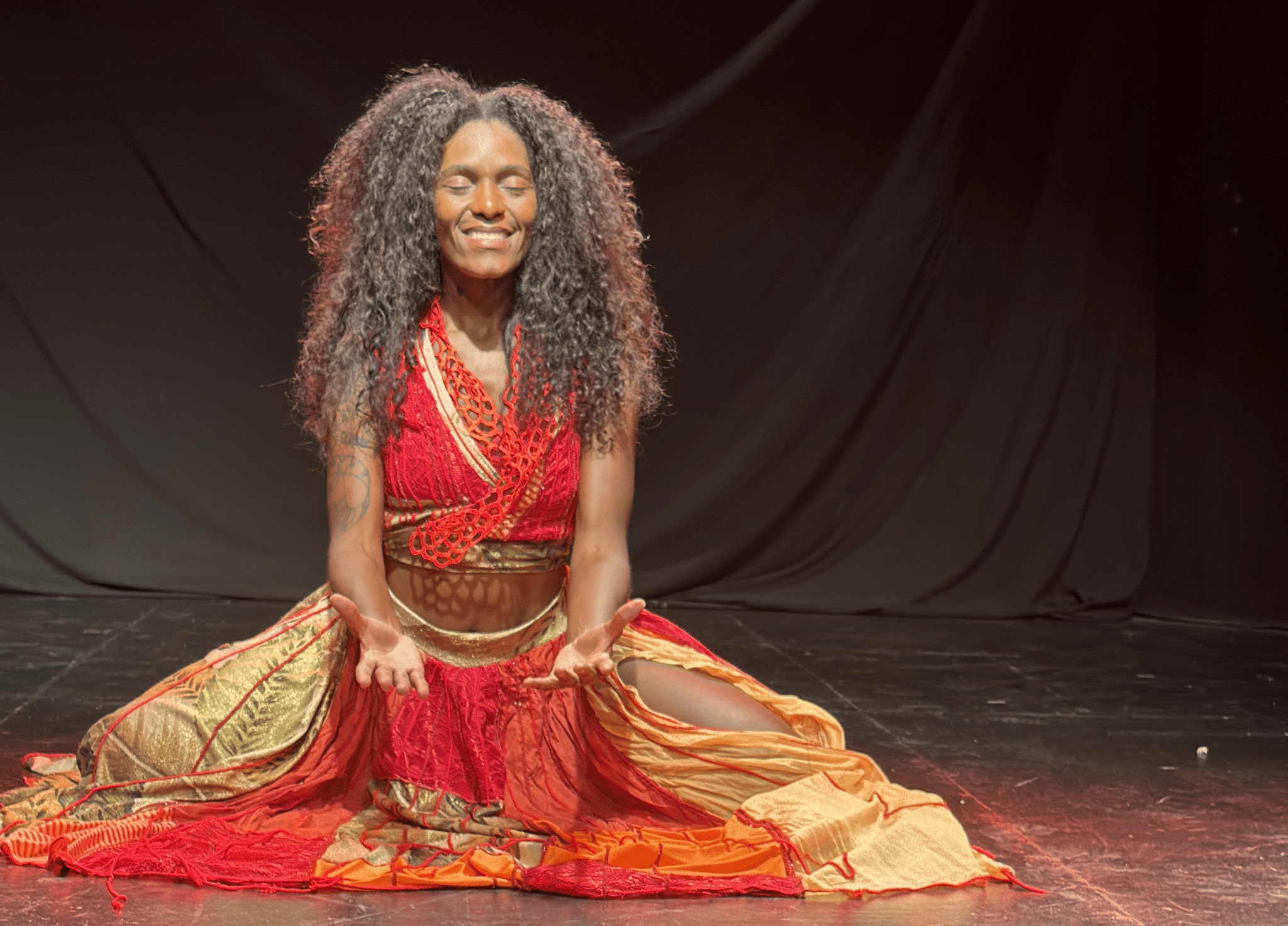revistaprosaversoearte.com - Solo&nbsp;'L&oacute;tus' com Danielle Anat&oacute;lio, estreia no Sesc Ipiranga