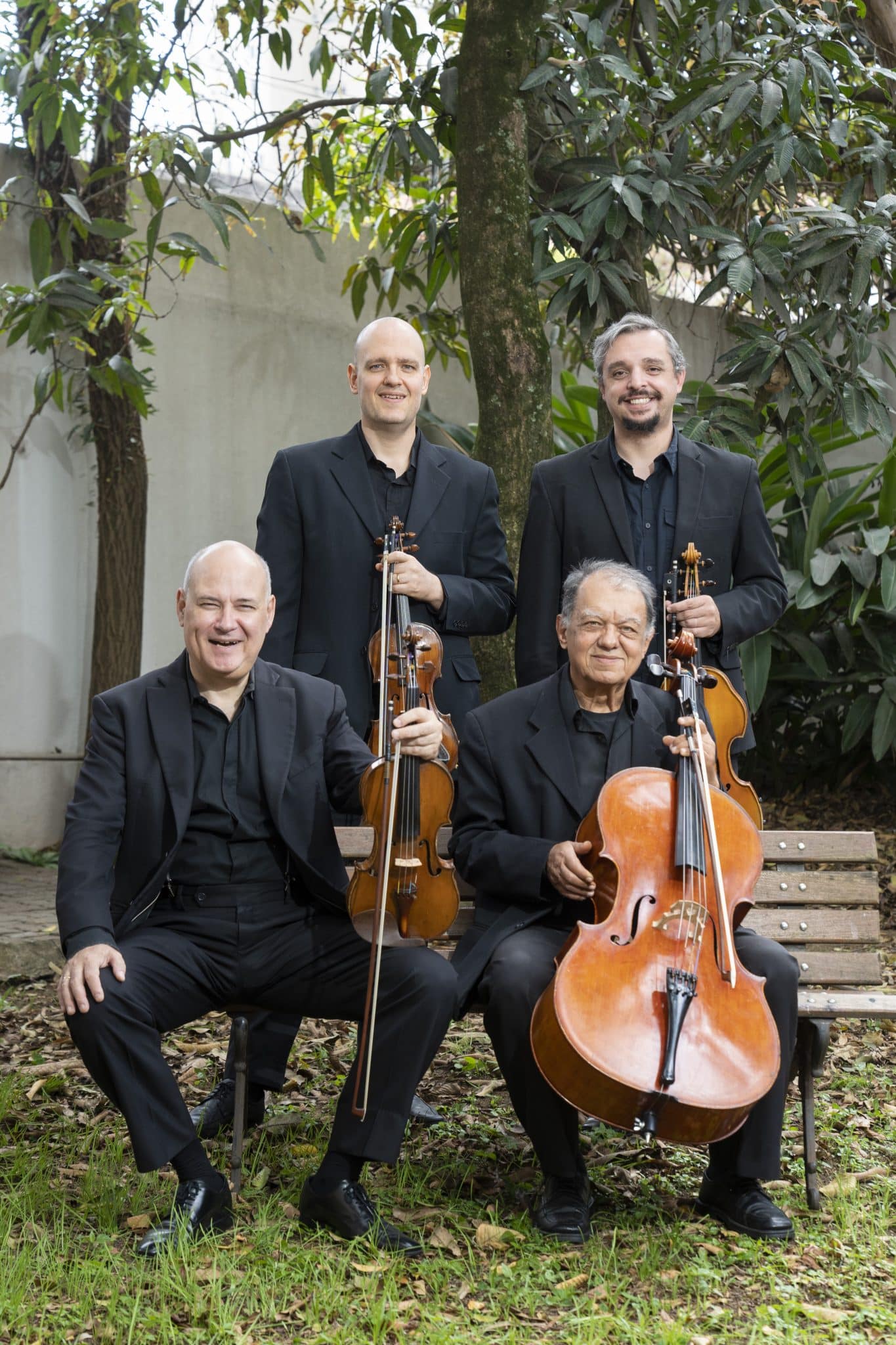 revistaprosaversoearte.com - Quarteto Carlos Gomes lança álbum 'Mendelssohn: String Quartets No. 4, 5 & 6'
