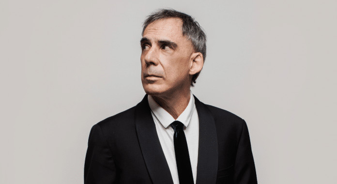 Arnaldo Antunes lança EP ‘Chico x 2’ com releituras de obras de Chico Buarque