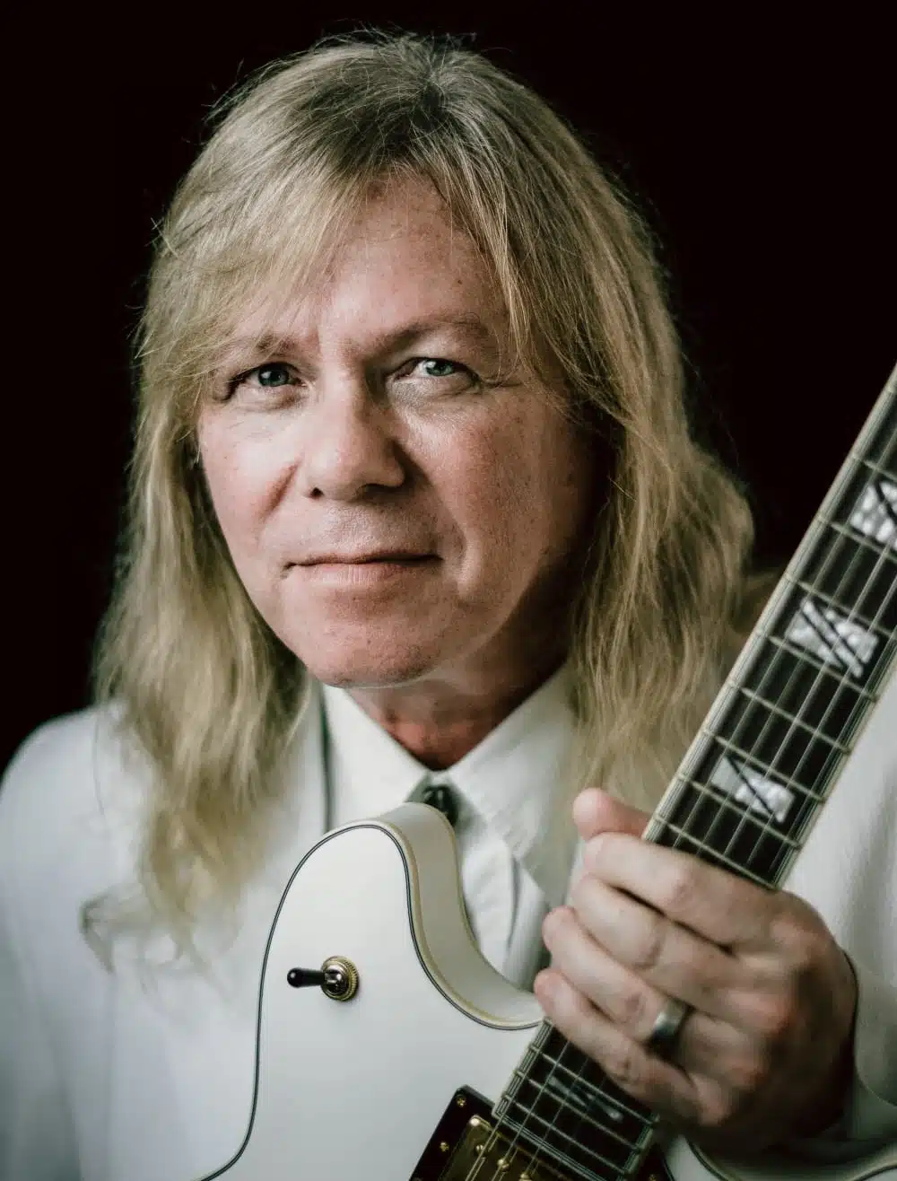 Victor Biglione revisita Tom Jobim no show 'Uma Guitarra no Tom' revistaprosaversoearte.com - Victor Biglione revisita Tom Jobim no show 'Uma Guitarra no Tom'