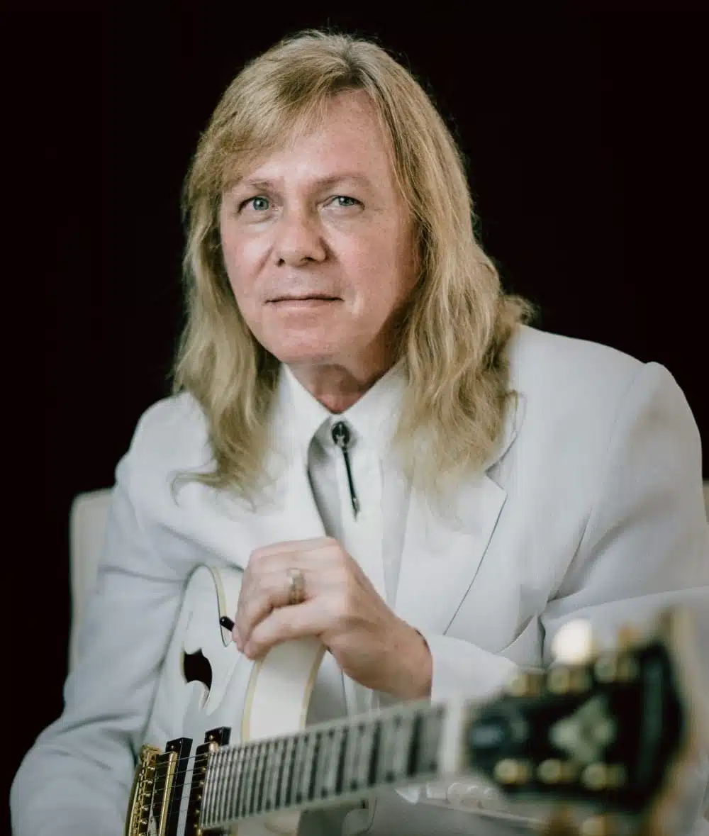 Victor Biglione revisita Tom Jobim no show 'Uma Guitarra no Tom' revistaprosaversoearte.com - Victor Biglione revisita Tom Jobim no show 'Uma Guitarra no Tom'