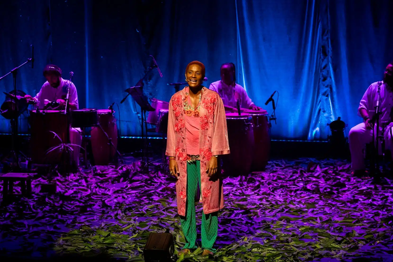 Espetáculo 'Leci Brandão - Na Palma da Mão' faz curta temporada no Teatro Ipanema revistaprosaversoearte.com - Espetáculo 'Leci Brandão - Na Palma da Mão' faz curta temporada no Teatro Ipanema
