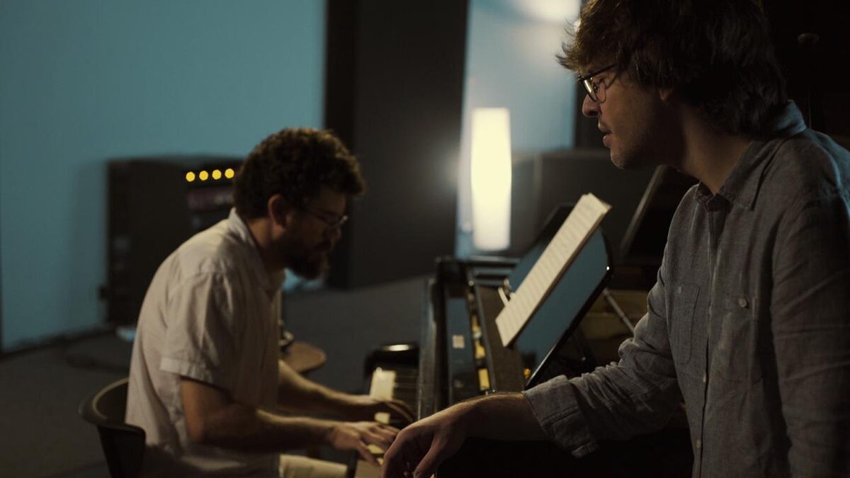 revistaprosaversoearte.com - Álbum 'Alegria' | Breno Ruiz e Roberto Leão