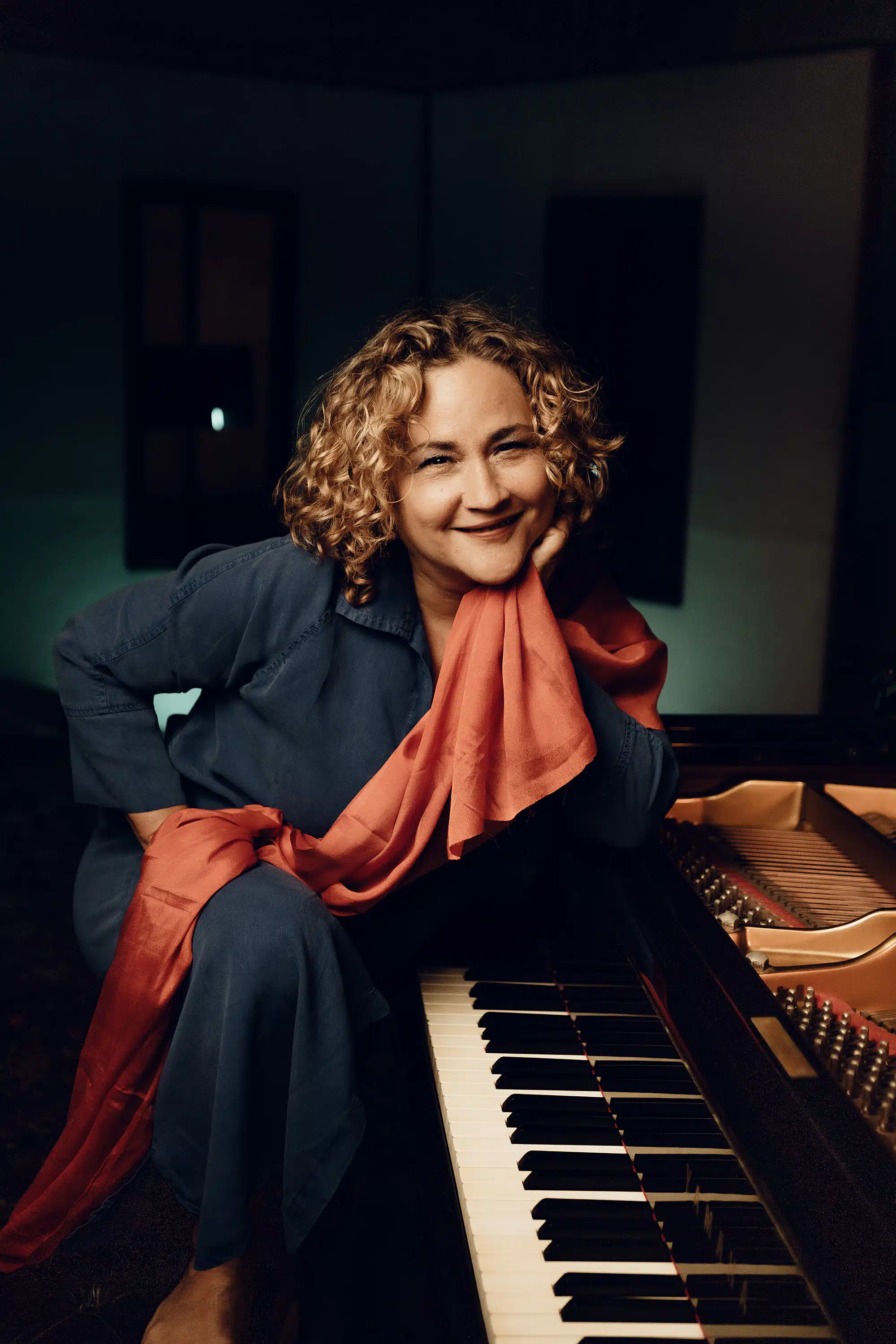 “Delia Fischer Beyond Bossa”, álbum de Delia Fischer gravado em inglês, tem lançamento mundial revistaprosaversoearte.com - “Delia Fischer Beyond Bossa”, álbum de Delia Fischer gravado em inglês, tem lançamento mundial