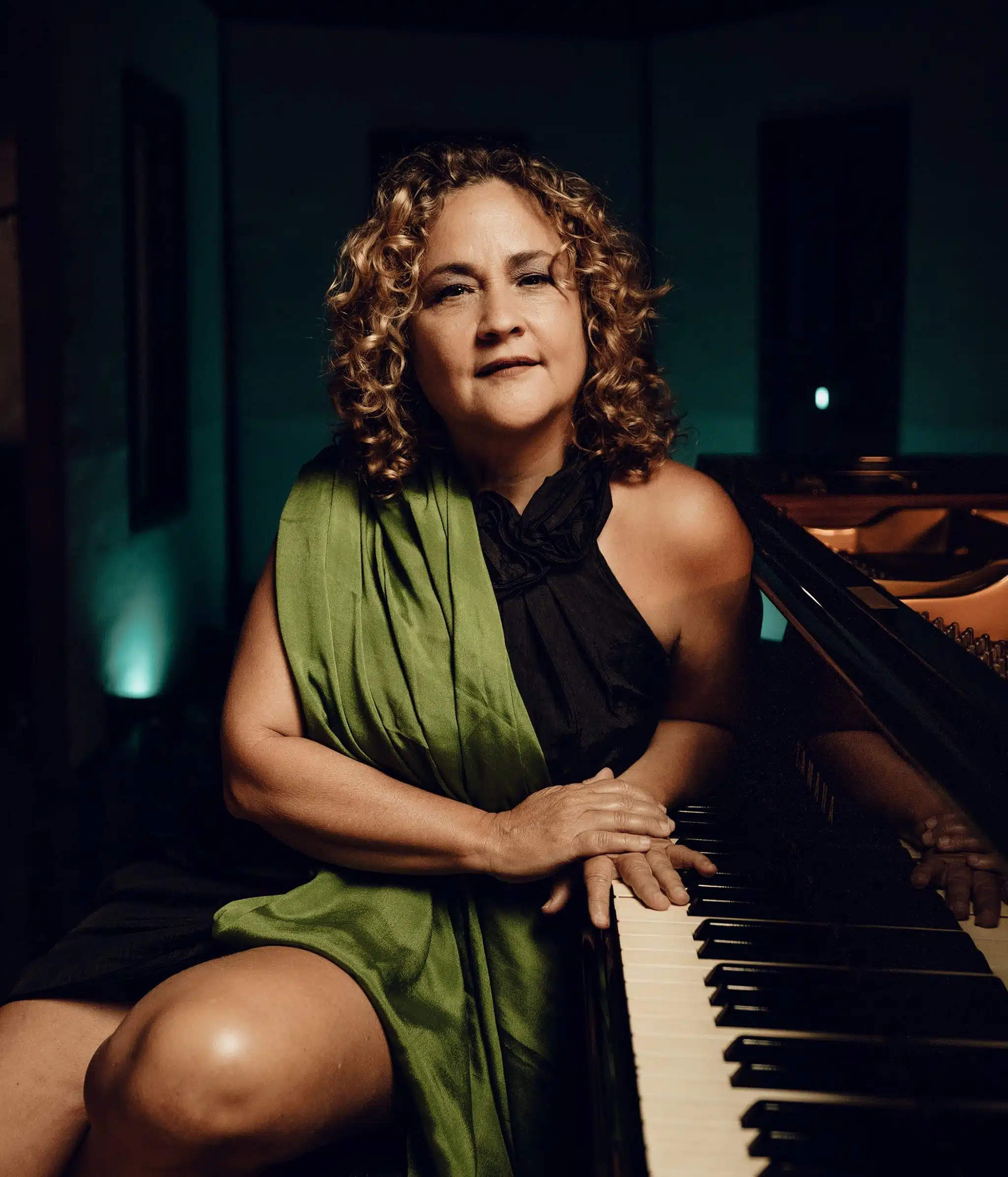 “Delia Fischer Beyond Bossa”, álbum de Delia Fischer gravado em inglês, tem lançamento mundial revistaprosaversoearte.com - “Delia Fischer Beyond Bossa”, álbum de Delia Fischer gravado em inglês, tem lançamento mundial