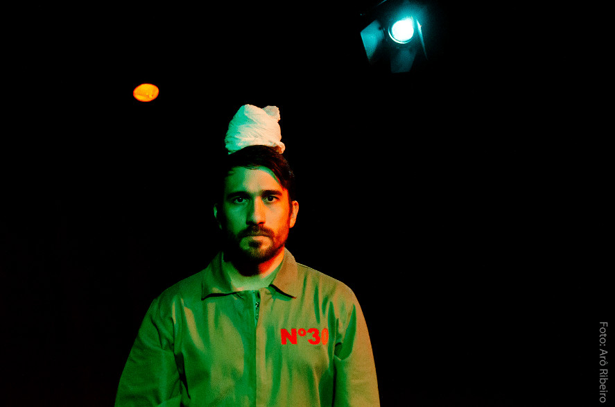 revistaprosaversoearte.com - Cia Los Puercos reestreia 'Verme' na Casa de Teatro  Mariajos&eacute; de Carvalho