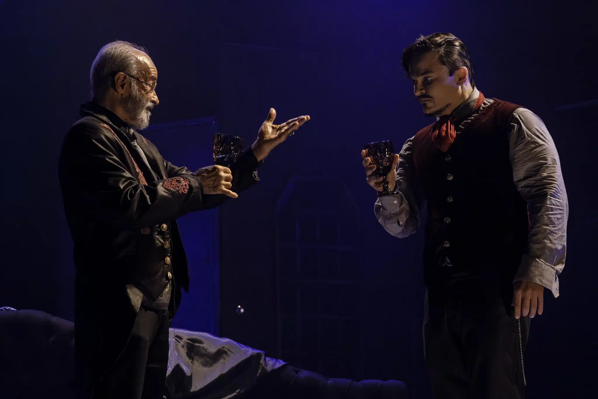 Espetáculo ‘O Veneno do Teatro’, com Osmar Prado e Maurício Machado, volta ao Rio de Janeiro revistaprosaversoearte.com - Espetáculo ‘O Veneno do Teatro’, com Osmar Prado e Maurício Machado, volta ao Rio de Janeiro