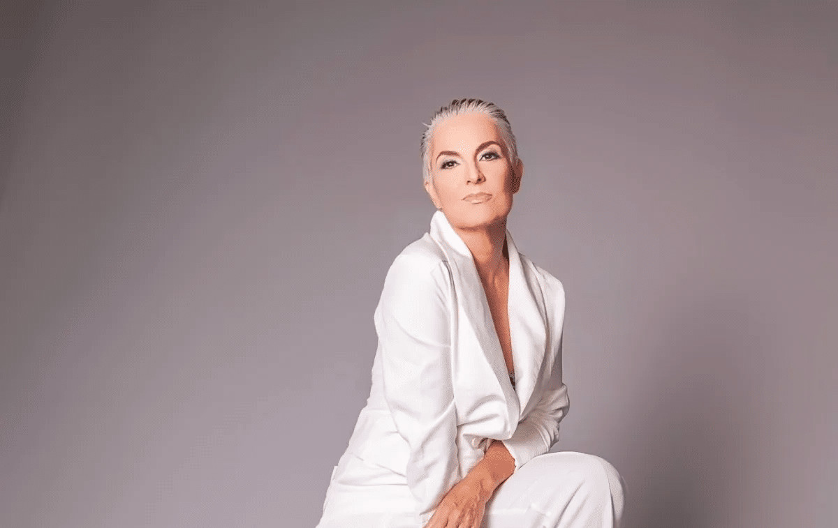 revistaprosaversoearte.com - Isabella Taviani apresenta seu show intimista "Voz e Viol&atilde;o", no Blue Note Rio