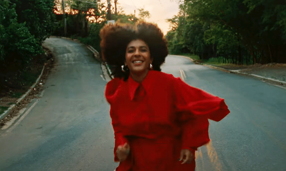revistaprosaversoearte.com - Josyara lan&ccedil;a dois singles e um videoclipe