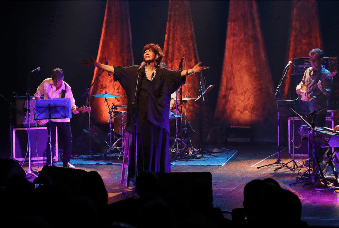 Sandra Pêra canta Belchior em show gratuito no Centro Cultural São Paulo