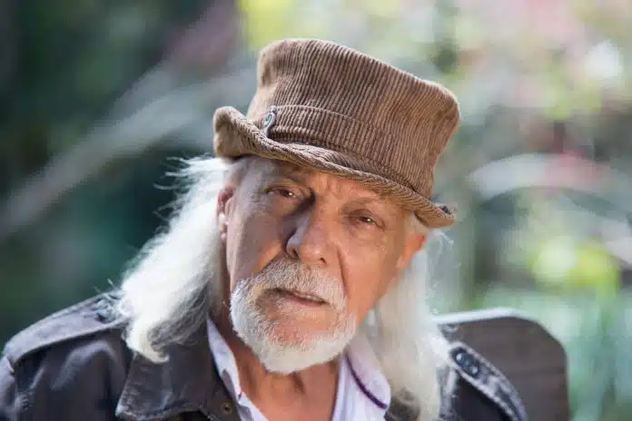 Zé Geraldo celebra 80 anos com show especial em Belo Horizonte