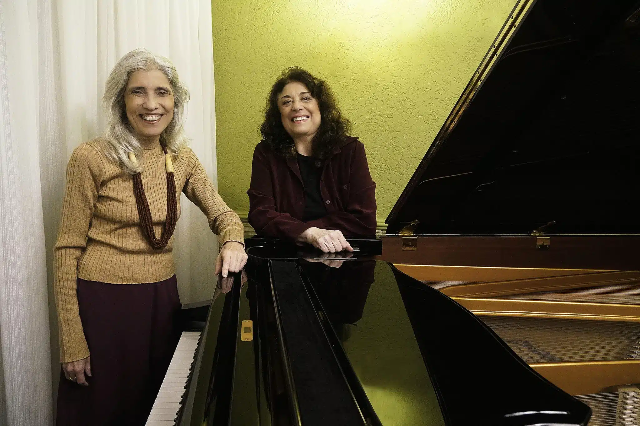 Adélia Issa e Araceli Chacon lançam álbum 'Poemas da Negra e de Macunaíma: Camargo Guarnieri e Mário de Andrade' revistaprosaversoearte.com - Adélia Issa e Araceli Chacon lançam álbum 'Poemas da Negra e de Macunaíma: Camargo Guarnieri e Mário de Andrade'