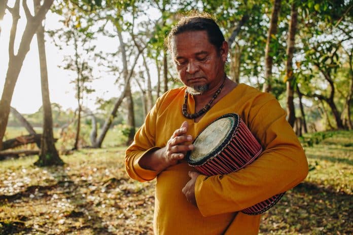 Paulo Bastos lança álbum ‘Recado’