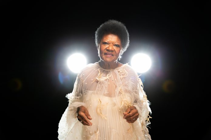 Alaíde Costa lança álbum ‘Uma Estrela Para Dalva’