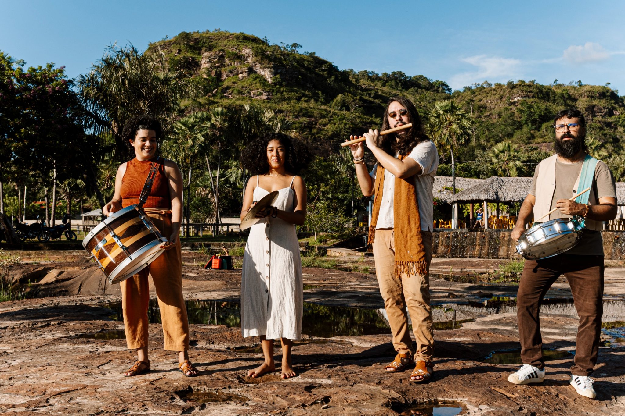 Banda de Pífanos Caju Pinga Fogo lança álbum 'Detrás da Serra' revistaprosaversoearte.com - Banda de Pífanos Caju Pinga Fogo lança álbum 'Detrás da Serra'