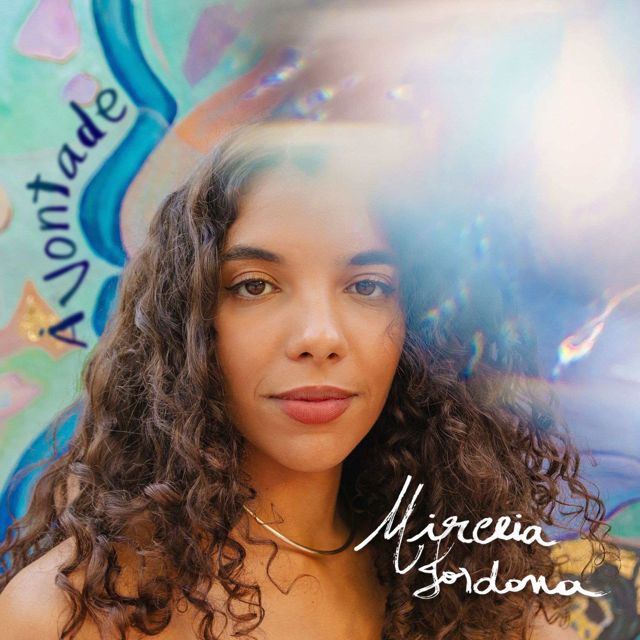 Mirceia Jordana lança o seu primeiro álbum, 'À vontade' revistaprosaversoearte.com - Mirceia Jordana lança o seu primeiro álbum, 'À vontade'
