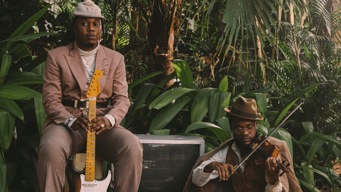 Duo carioca YOÙN se apresenta no projeto “Pôr do Sol” na Casa Museu Eva Klabin