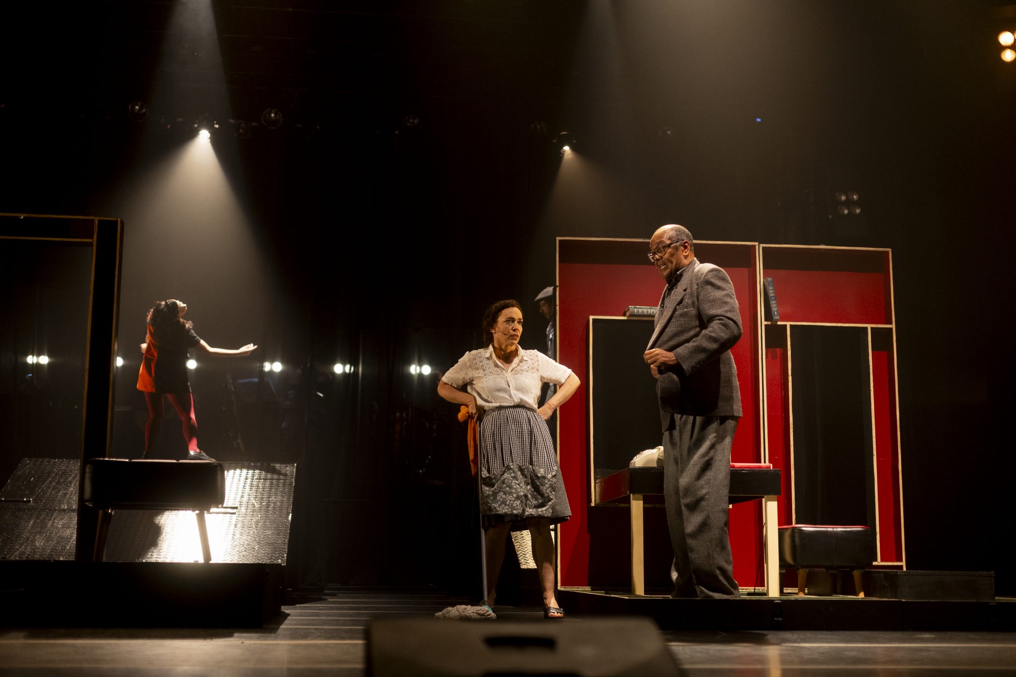 Espetáculo 'Nossa História com Chico Buarque' estreia curta temporada no Teatro João Caetano revistaprosaversoearte.com - Espetáculo 'Nossa História com Chico Buarque' estreia curta temporada no Teatro João Caetano
