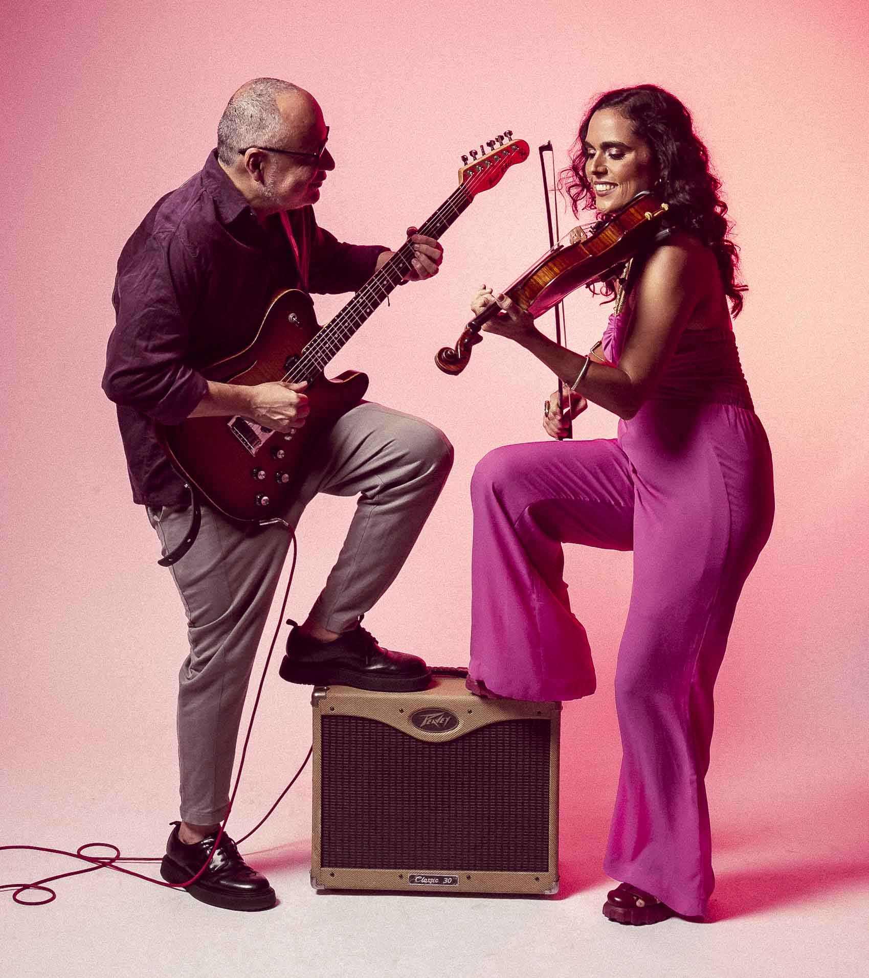 Carol Panesi e Fábio Leal lançam EP 'Duo Repicado' revistaprosaversoearte.com - Carol Panesi e Fábio Leal lançam EP 'Duo Repicado'