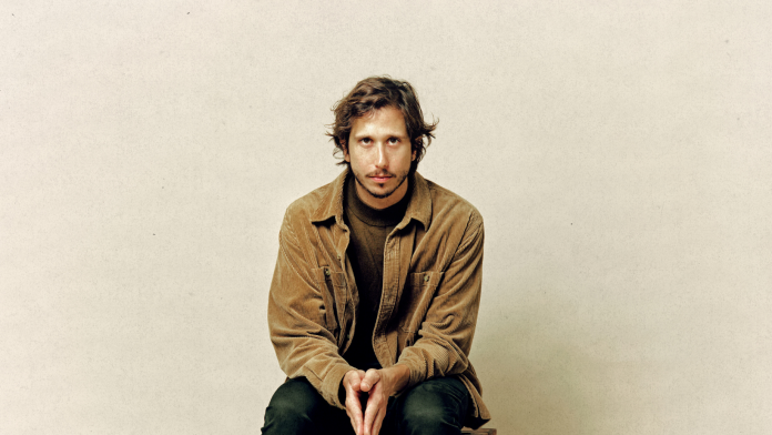 Felipe F. lança seu primeiro álbum ‘Dois’