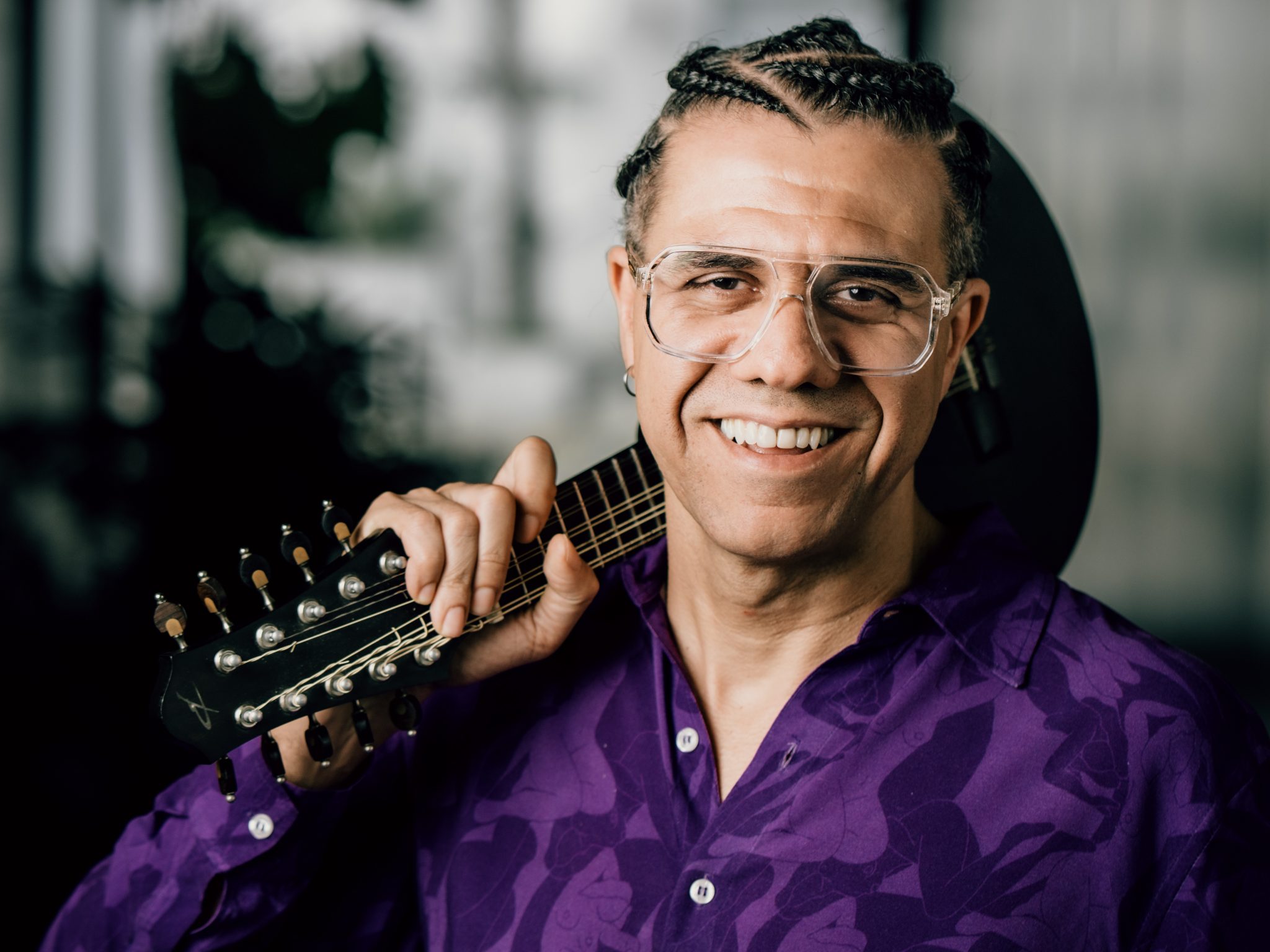 revistaprosaversoearte.com - Hamilton de Holanda lança álbum 'Hamilton de Holanda Trio – Live in NYC', com participação de Chris Potter