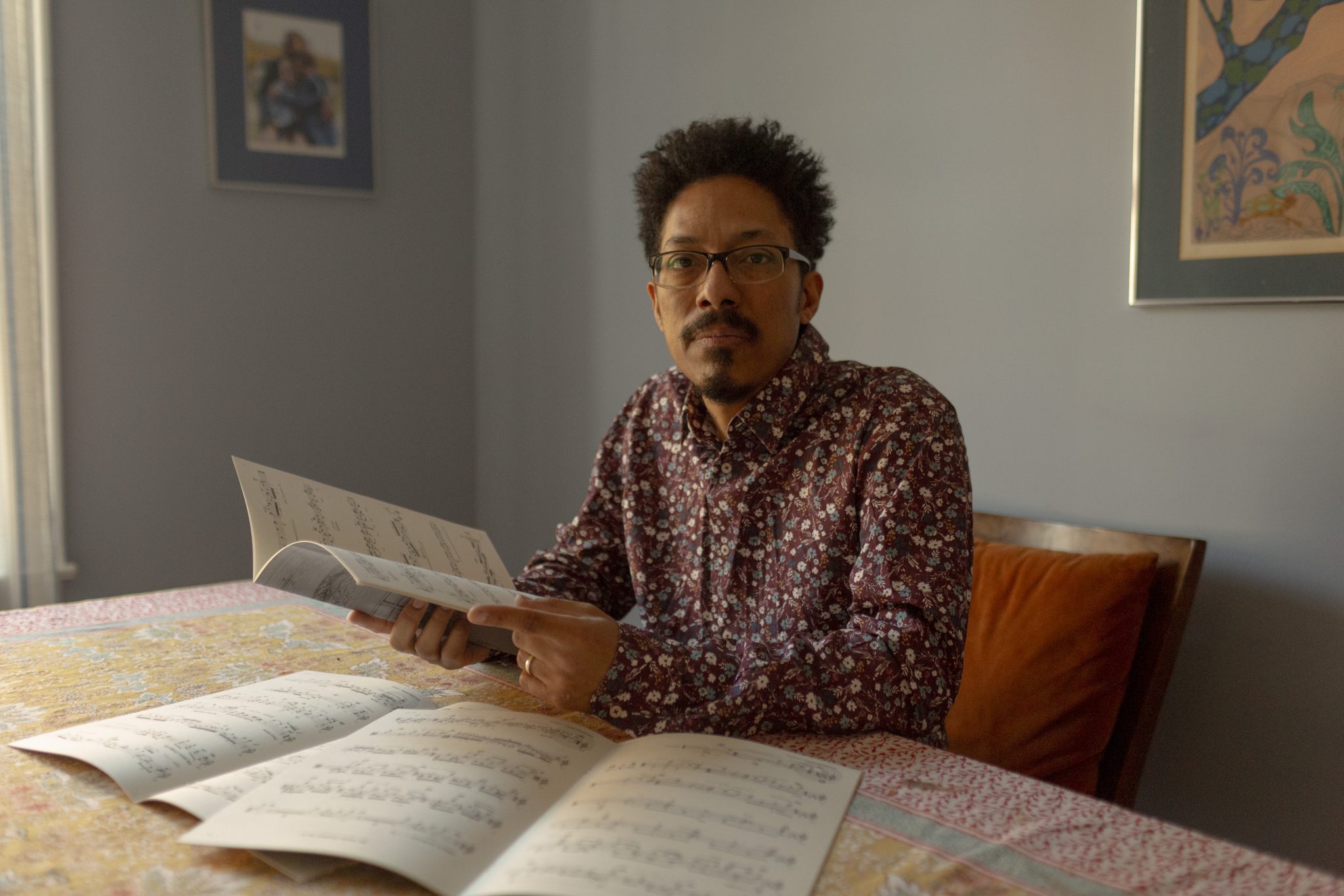 João Luiz lança álbum 'Os Guardiões da Magia: Leo Brouwer por João Luiz' revistaprosaversoearte.com - João Luiz lança álbum 'Os Guardiões da Magia: Leo Brouwer por João Luiz'