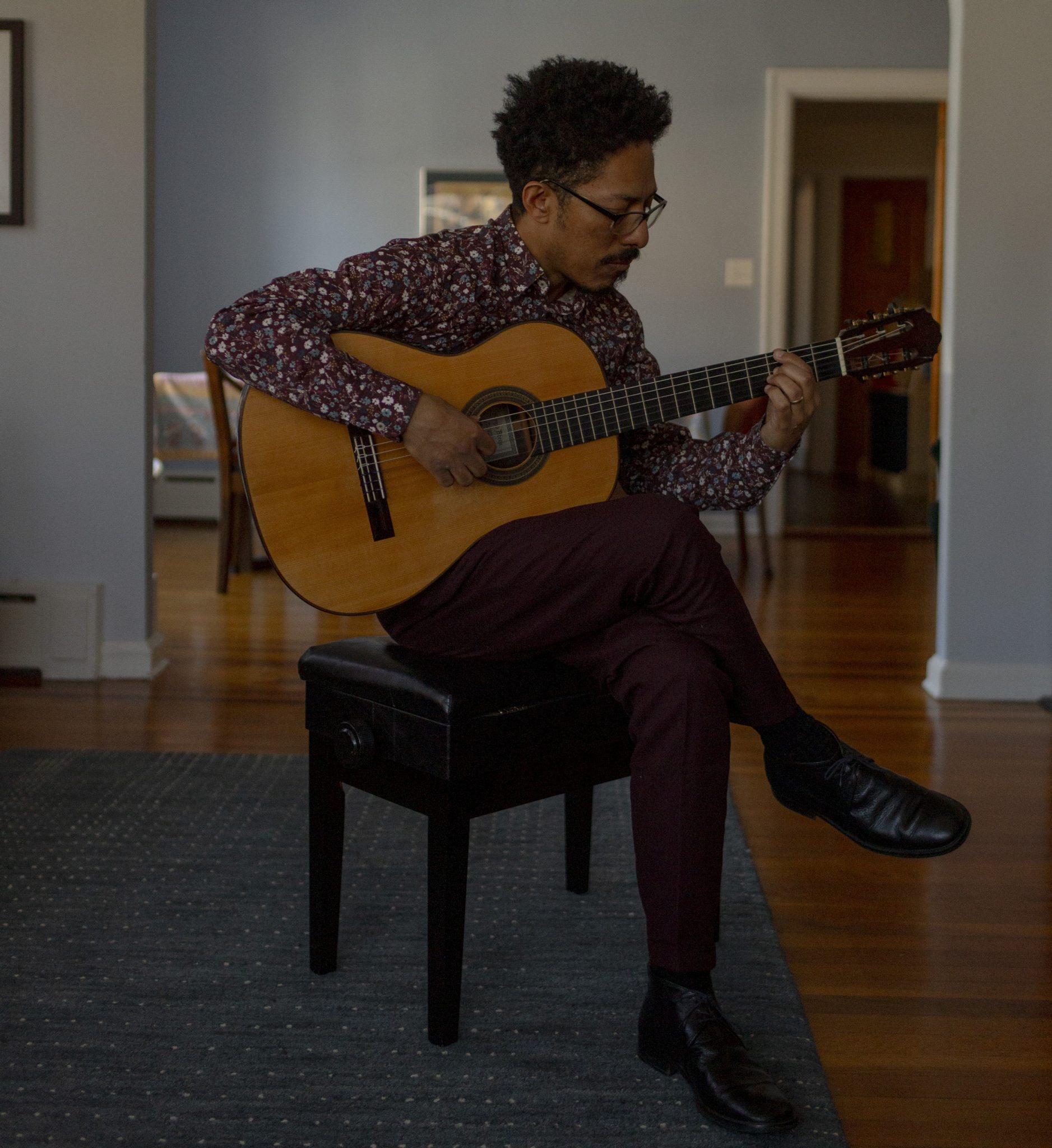 João Luiz lança álbum 'Os Guardiões da Magia: Leo Brouwer por João Luiz' revistaprosaversoearte.com - João Luiz lança álbum 'Os Guardiões da Magia: Leo Brouwer por João Luiz'