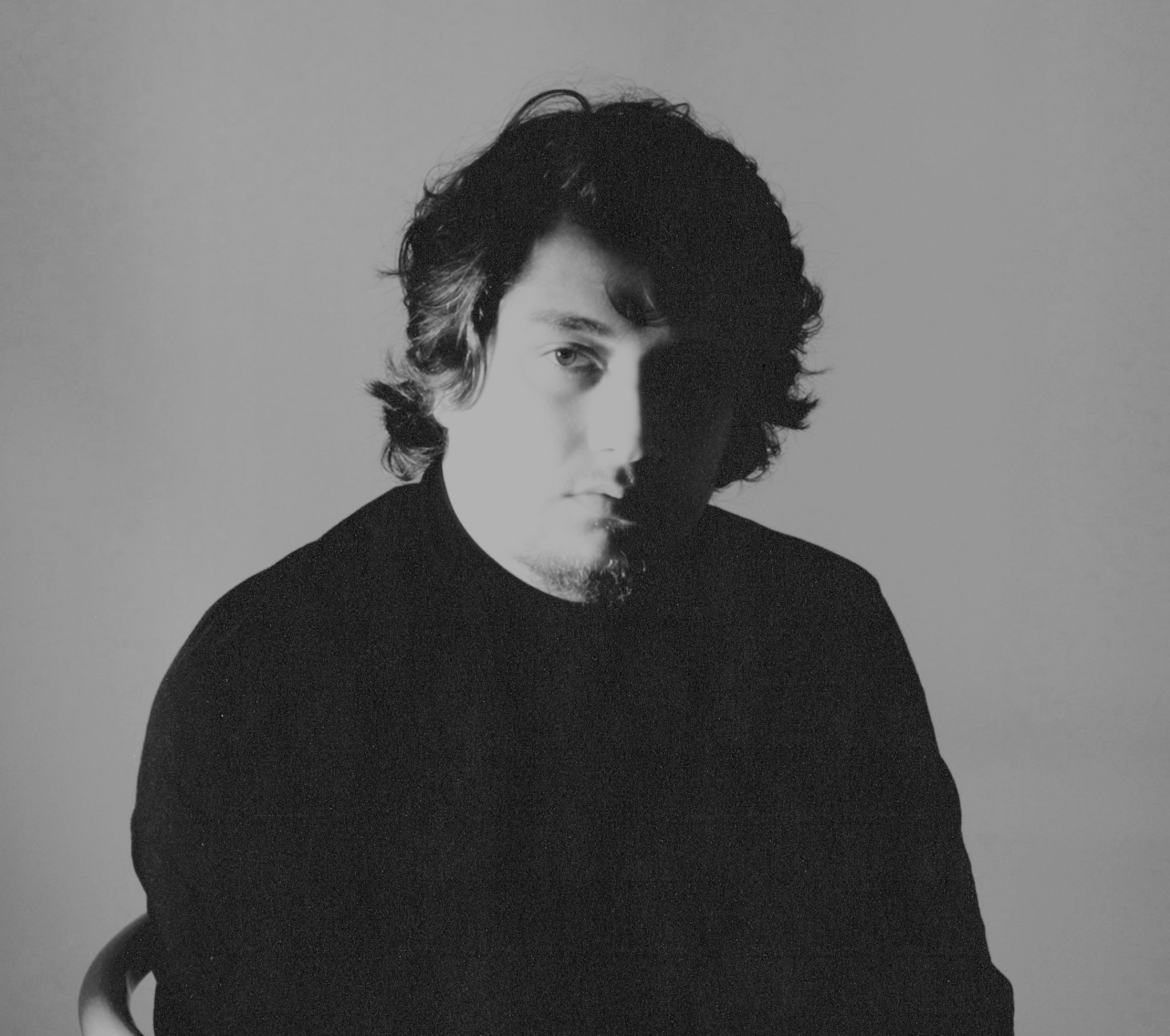 Joaquim apresenta seu álbum de estreia 'Varanda dos Palpites' revistaprosaversoearte.com - Joaquim apresenta seu álbum de estreia 'Varanda dos Palpites'