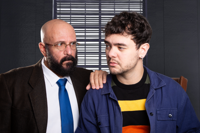 Luccas Papp e Marcos Lacerda no espetáculo ‘O Ponto Final’