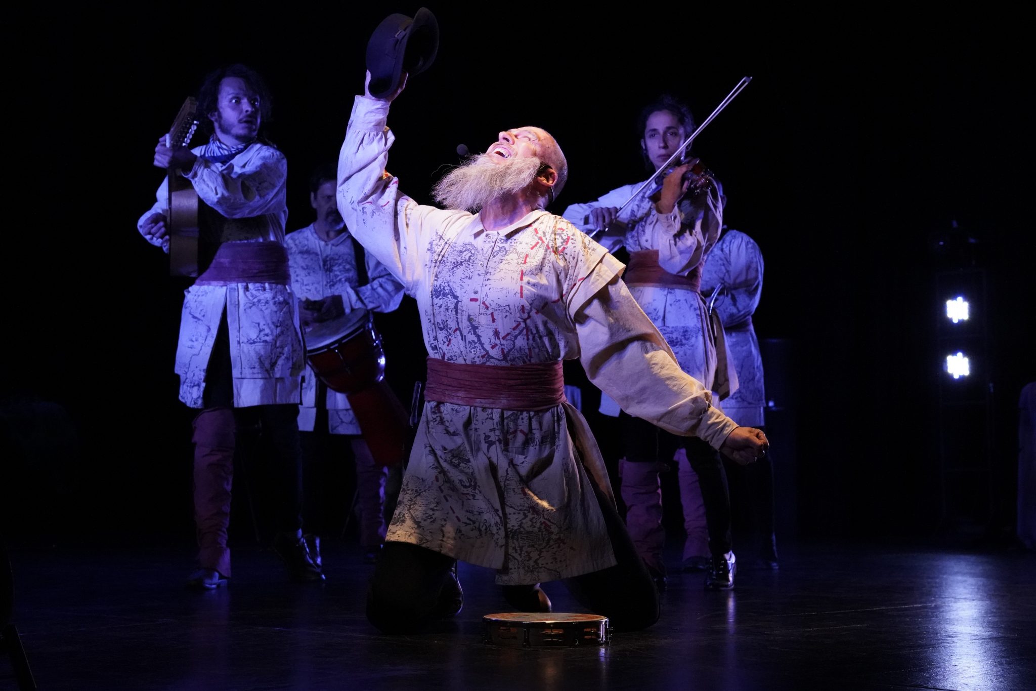 Compañía Tryo Teatro Banda estreia 'Três histórias que mudaram a história' no CCBB RJ revistaprosaversoearte.com - Compañía Tryo Teatro Banda estreia 'Três histórias que mudaram a história' no CCBB RJ