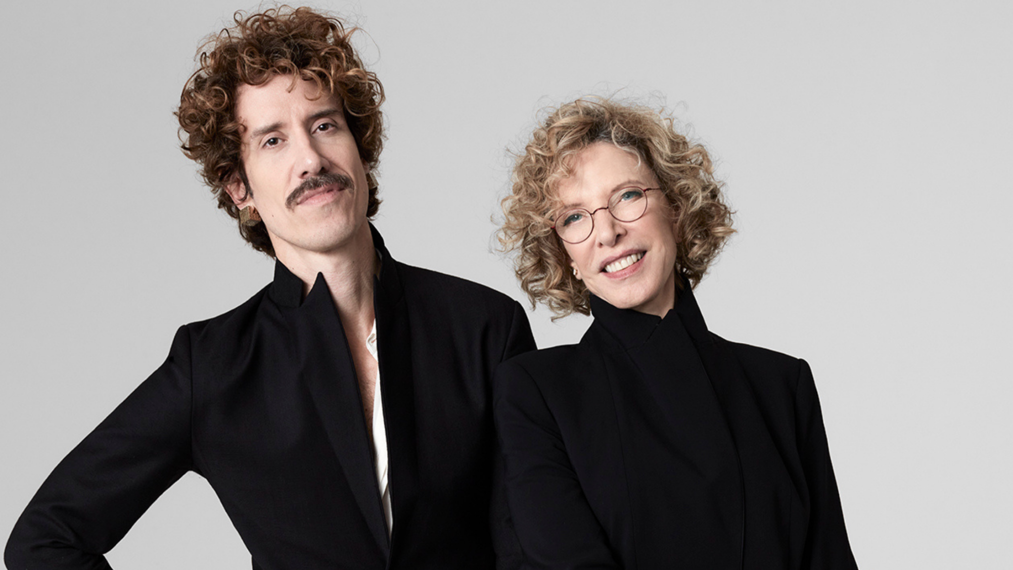 Espetáculo “A Última Entrevista de Marília Gabriela” estreita temporada no Teatro Porto
