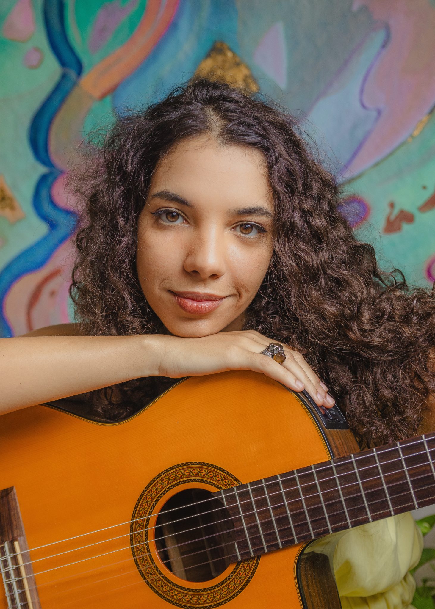 Mirceia Jordana lança o seu primeiro álbum, 'À vontade' revistaprosaversoearte.com - Mirceia Jordana lança o seu primeiro álbum, 'À vontade'