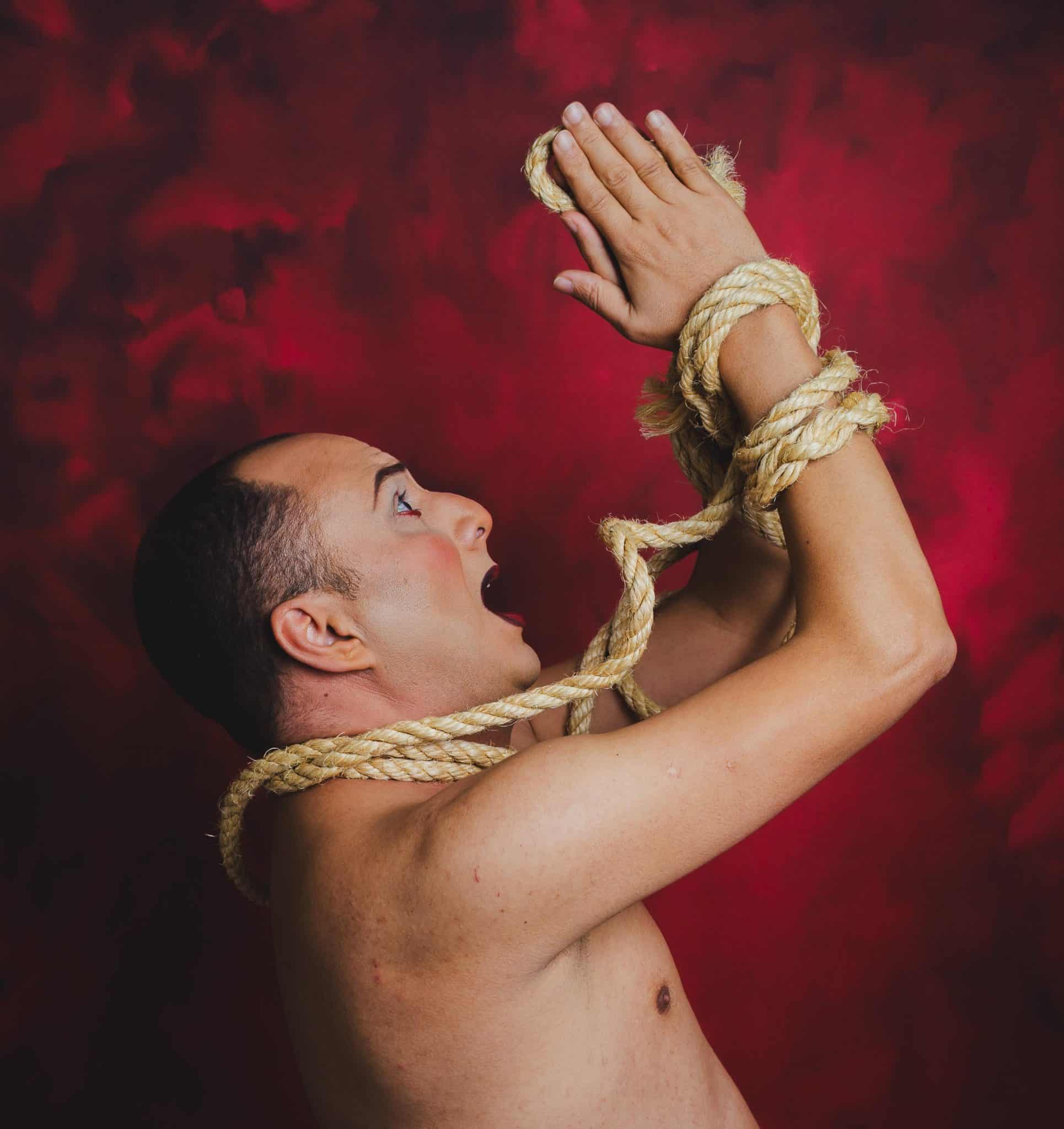 revistaprosaversoearte.com - Espet&aacute;culo 'Eu, Estat&iacute;stica', com Maciel Silva estreia no Teatro Casa de Artes SP