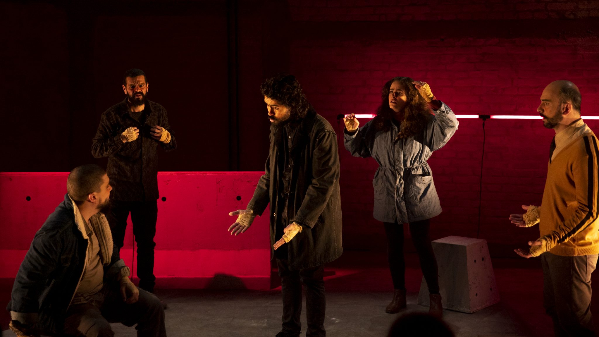 Espetáculo 'Onde Vivem os Bárbaros' faz apresentações gratuitas no Teatro Arthur Azevedo revistaprosaversoearte.com - Espetáculo 'Onde Vivem os Bárbaros' faz apresentações gratuitas no Teatro Arthur Azevedo