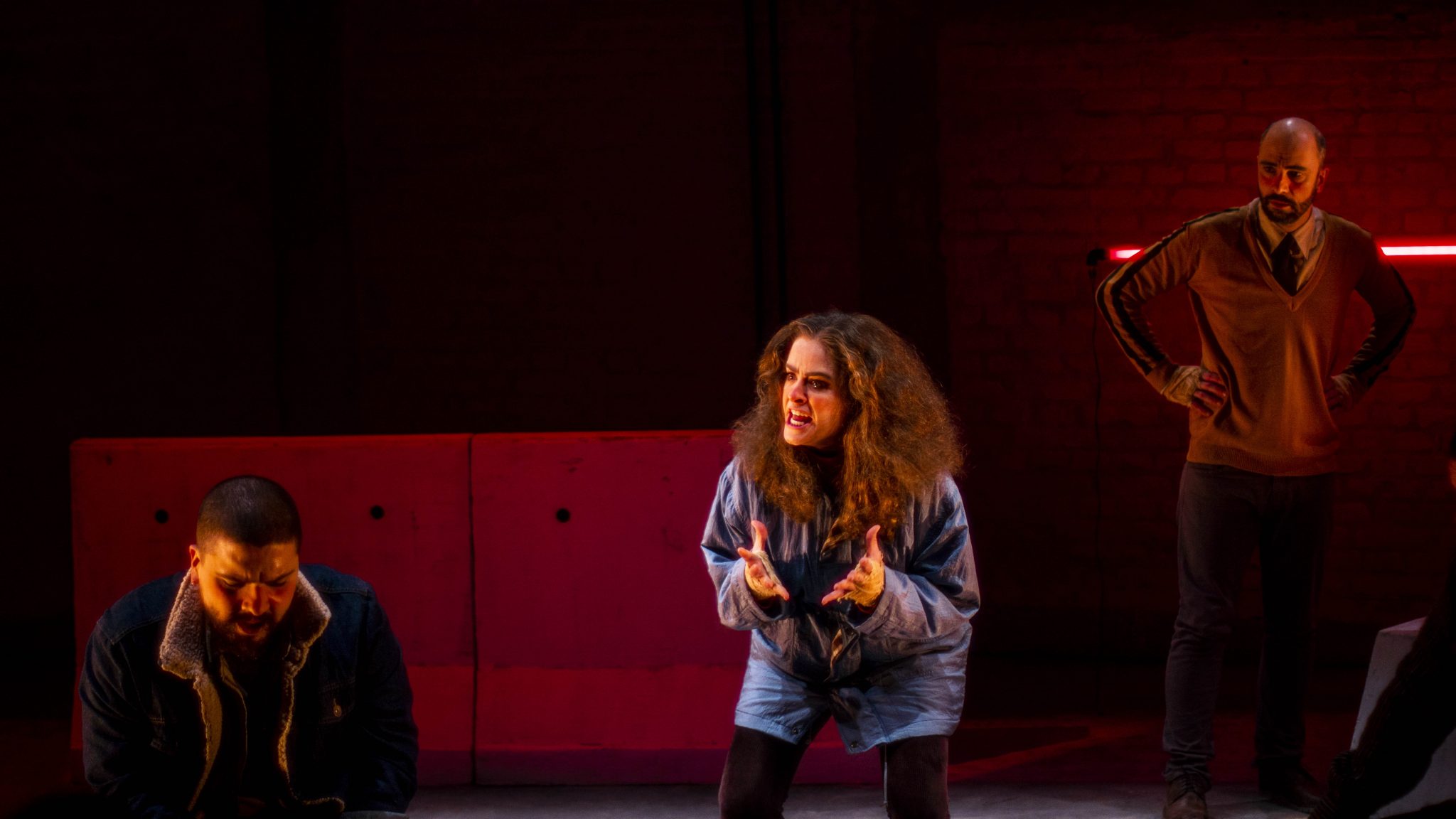 Espetáculo 'Onde Vivem os Bárbaros' faz apresentações gratuitas no Teatro Arthur Azevedo revistaprosaversoearte.com - Espetáculo 'Onde Vivem os Bárbaros' faz apresentações gratuitas no Teatro Arthur Azevedo