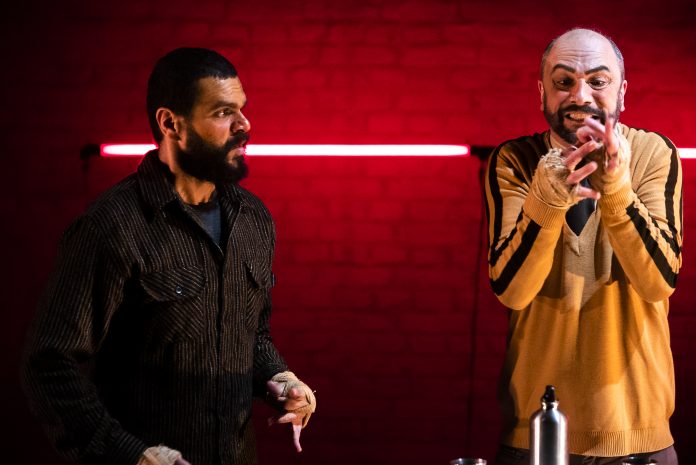 Espetáculo ‘Onde Vivem os Bárbaros’ faz apresentações gratuitas no Teatro Arthur Azevedo
