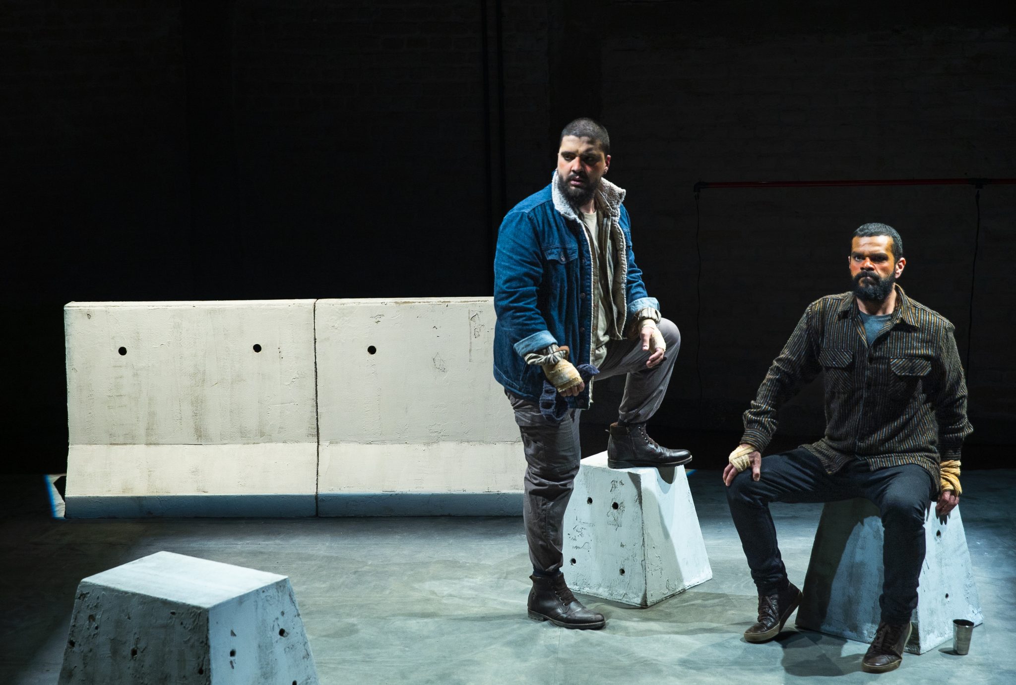 Espetáculo 'Onde Vivem os Bárbaros' faz apresentações gratuitas no Teatro Arthur Azevedo revistaprosaversoearte.com - Espetáculo 'Onde Vivem os Bárbaros' faz apresentações gratuitas no Teatro Arthur Azevedo