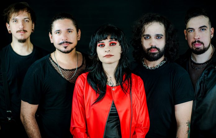 RadioParty: Radioativa celebra 15 anos com o melhor do rock/emo em Niterói