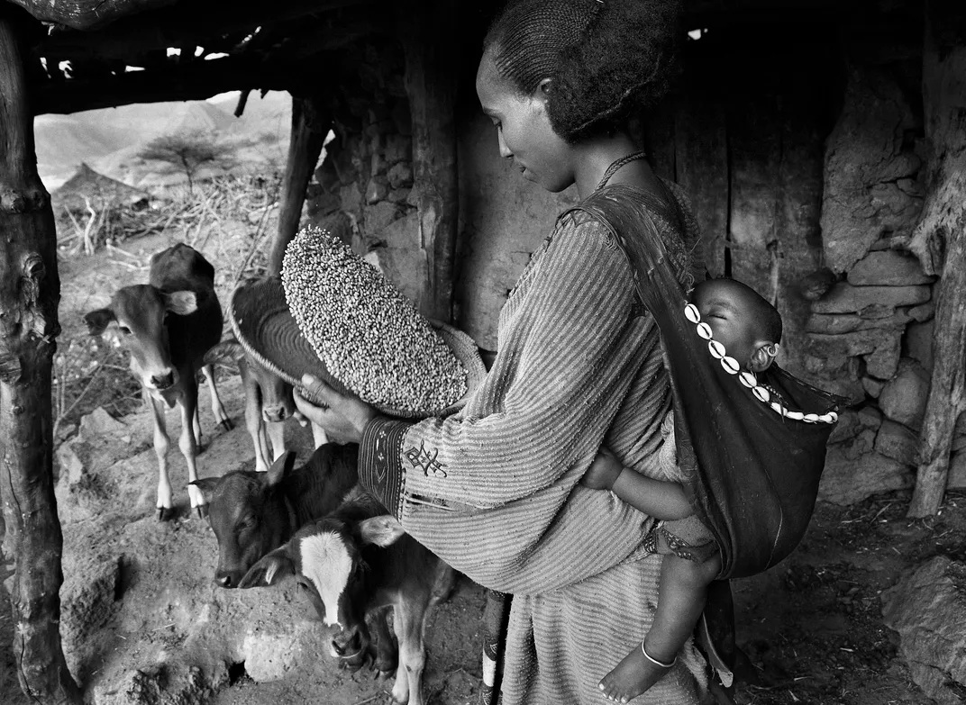 Seguindo os passos da rainha de Sabá, por Sebastião Salgado revistaprosaversoearte.com - Seguindo os passos da rainha de Sabá, por Sebastião Salgado