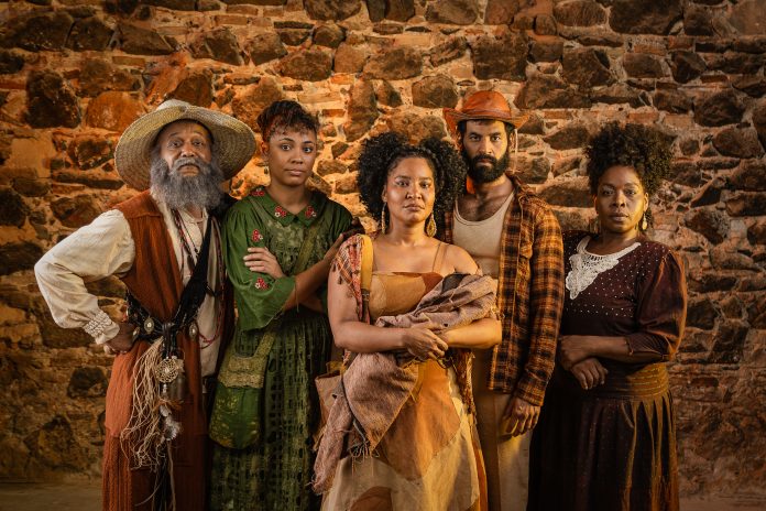 ‘Torto Arado – O Musical’ chega ao Teatro Riachuelo Rio