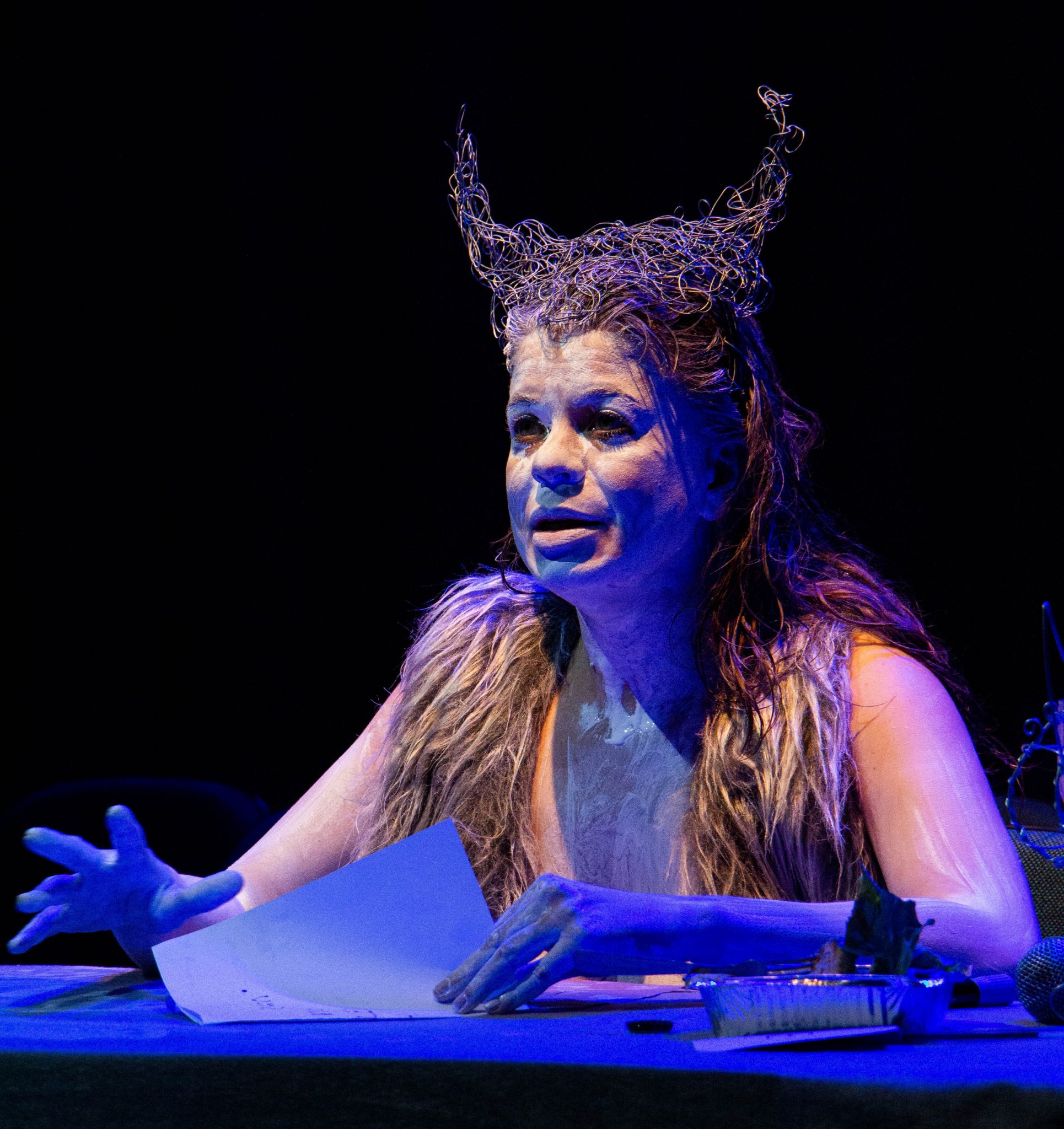Bruna Betito faz apresentações gratuitas do solo 'Vaca' na Cia de Teatro Heliópolis revistaprosaversoearte.com - Bruna Betito faz apresentações gratuitas do solo 'Vaca' na Cia de Teatro Heliópolis