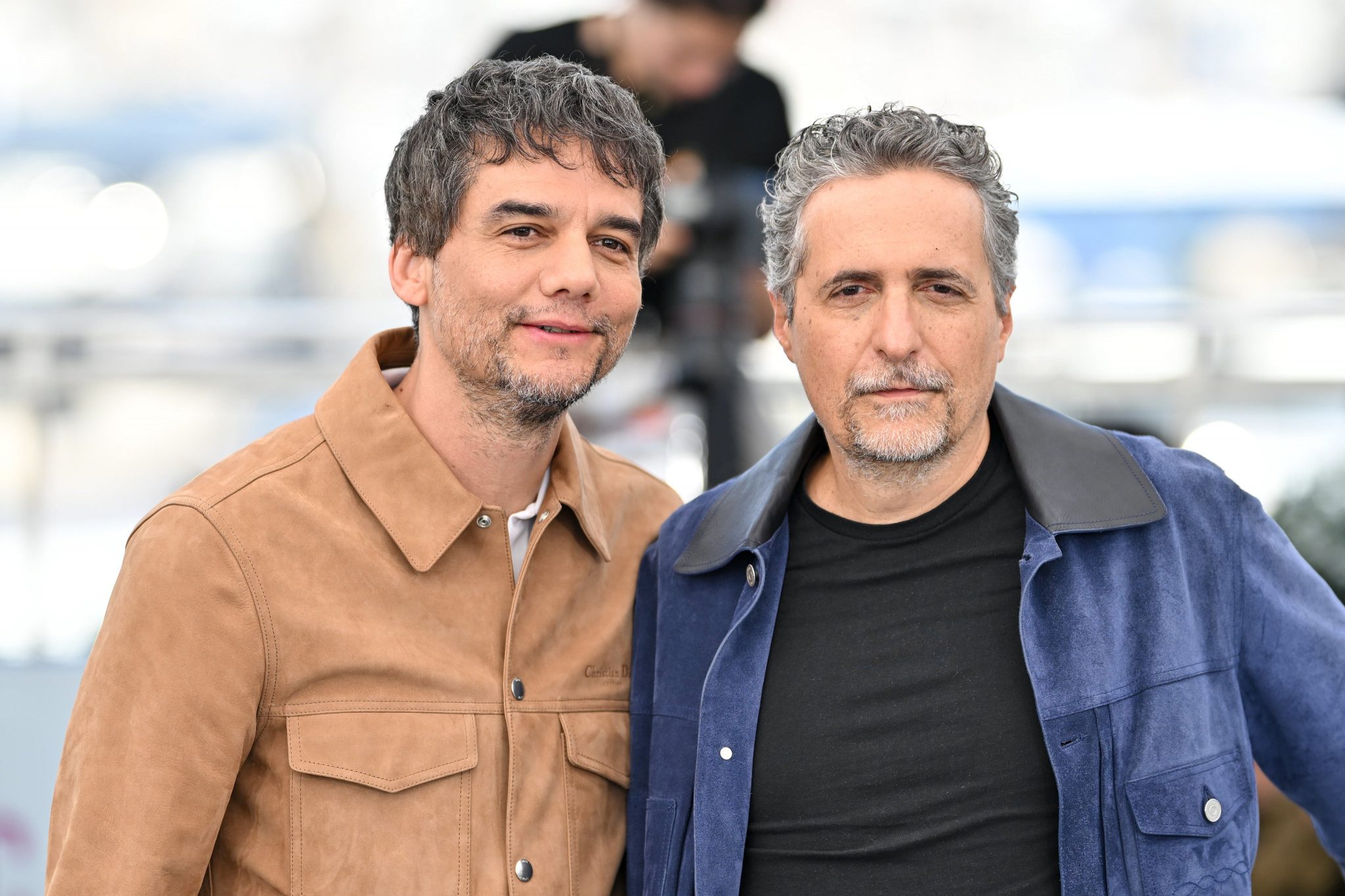 Cannes 2025: Wagner Moura ganha prêmio de melhor ator e Kleber Mendonça Filho, de melhor diretor, por 'O Agente Secreto' revistaprosaversoearte.com - Cannes 2025: Wagner Moura ganha prêmio de melhor ator e Kleber Mendonça Filho, de melhor diretor, por 'O Agente Secreto'