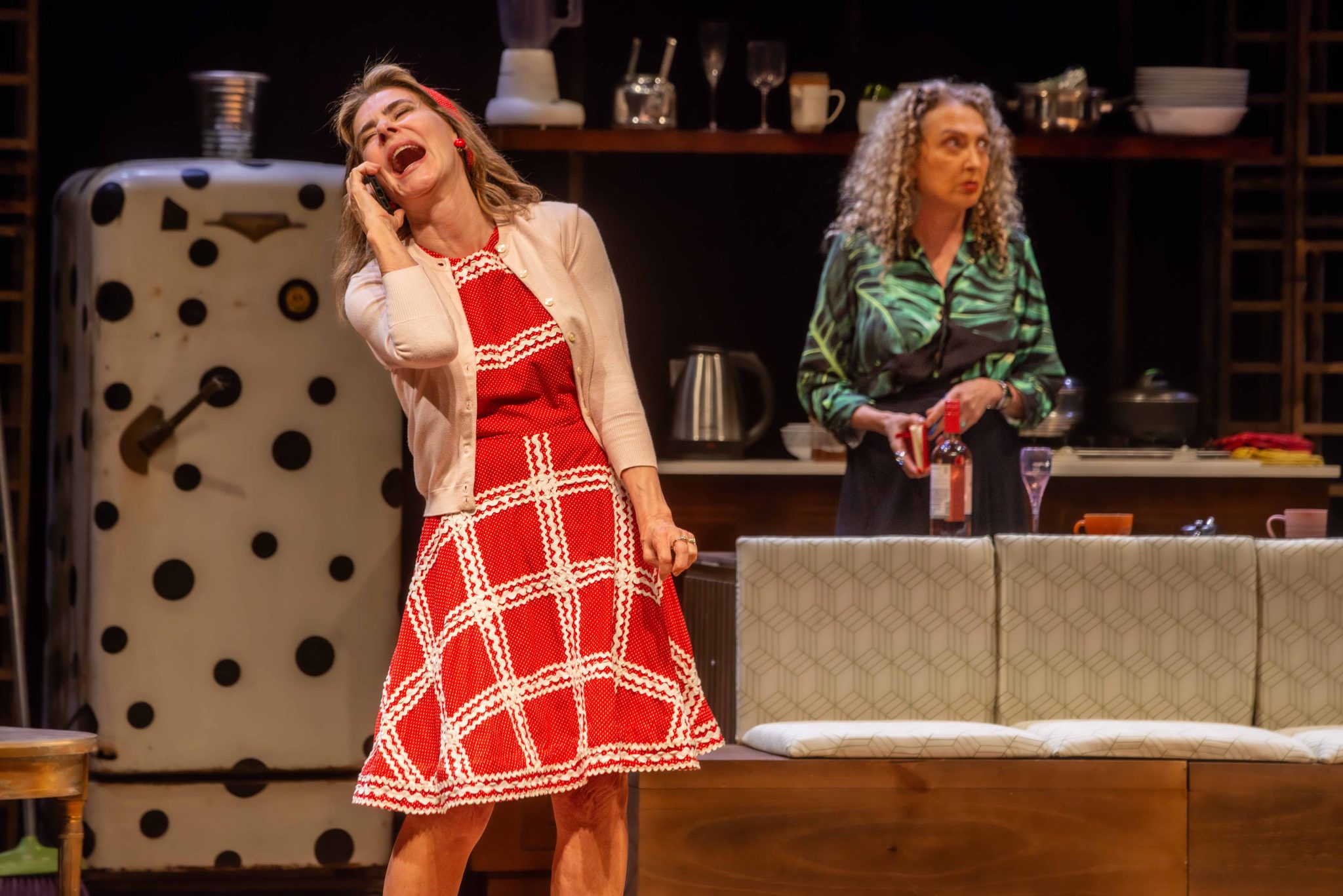 Espetáculo 'Duas Irmãs & Um Casamento' estreia temporada no Teatro dos Quatro revistaprosaversoearte.com - Espetáculo 'Duas Irmãs & Um Casamento' estreia temporada no Teatro dos Quatro